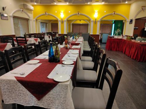 ห้องอาหาร, Hotel Badami Court in ปทามี