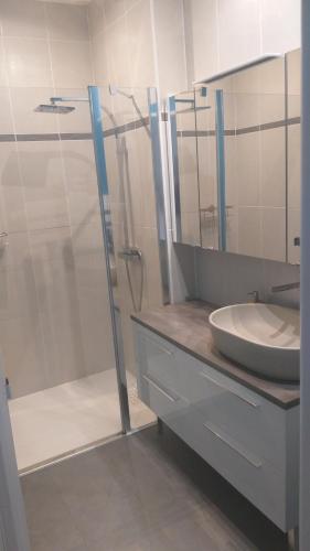 chambre avec petit-déjeuner #1 (chambre avec petit-dejeuner #1) in Aurillac