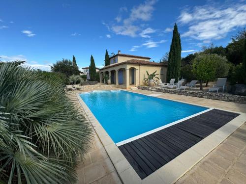 Villa 8 personnes avec piscine et climatisation - Les Amandiers gîte à louer Saint-Laurent-de-la-Cabrerisse