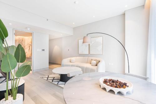 Central Luxe Marina Home with Roof Top Pool, Dubai (Foto 8)