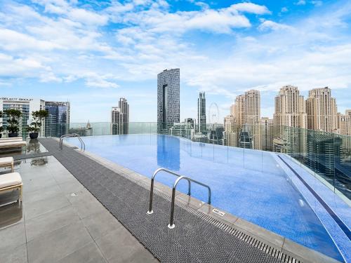 Central Luxe Marina Home with Roof Top Pool, Dubai (Foto 5)