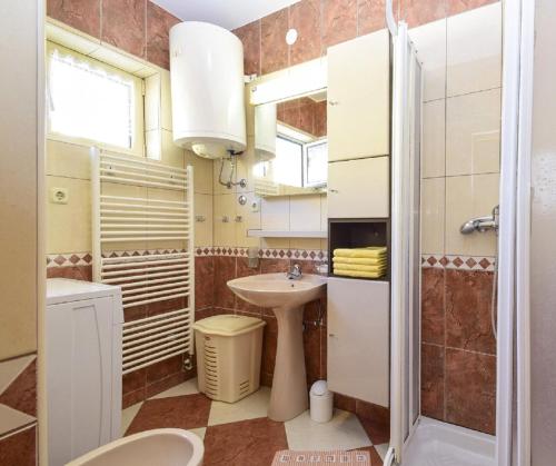 Apartments Snjeza - image 3