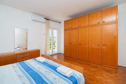Apartment Davorka - image 6