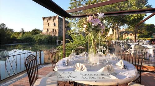 Restoran, ReBorn Room in Cavriana (Mantua)