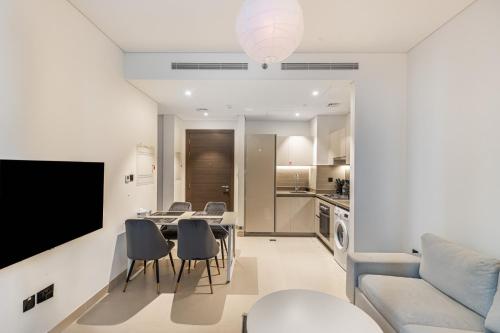 Sobha Creek Vistas Cozy 1BDR with balcony - image 5