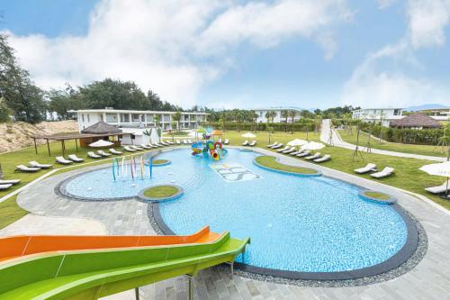 Sbh Gloria Hue — hotel in CRR5+8XX, Village 6, Phú Vang VN, 530000