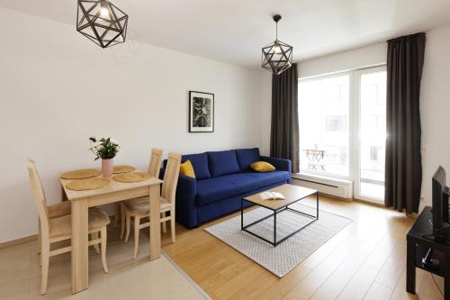 One-Bedroom Apartment image 5
