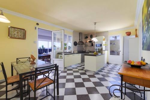 Villa Sama by Villa Plus in Costa Calero