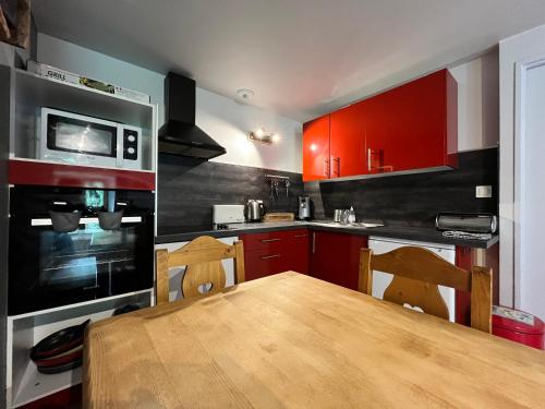 Kitchen, Le Chalet des Eulets near Savoie Decouverte