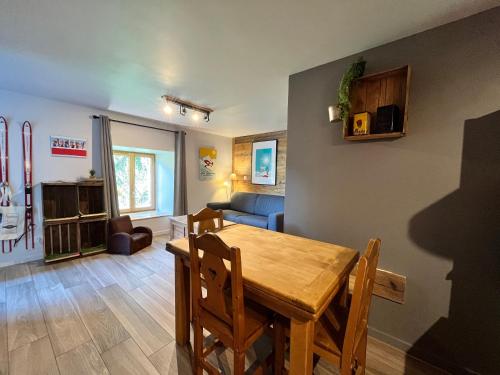Kitchen, Le Chalet des Eulets near Savoie Decouverte