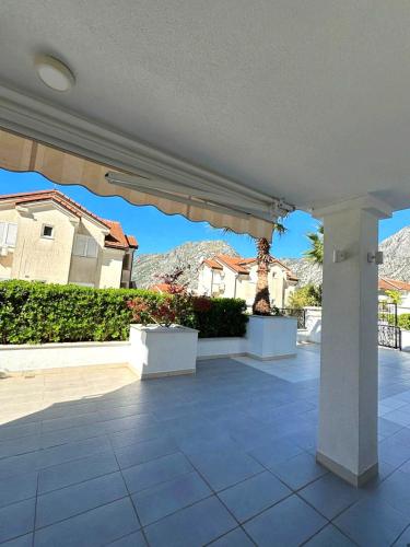 Apartment with private pool Kotor Ljuta - image 4