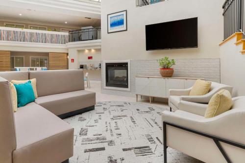 Best Western Plus All Suites Inn - image 8