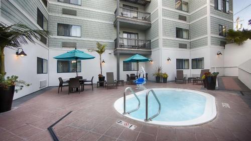 Best Western Plus All Suites Inn - image 12