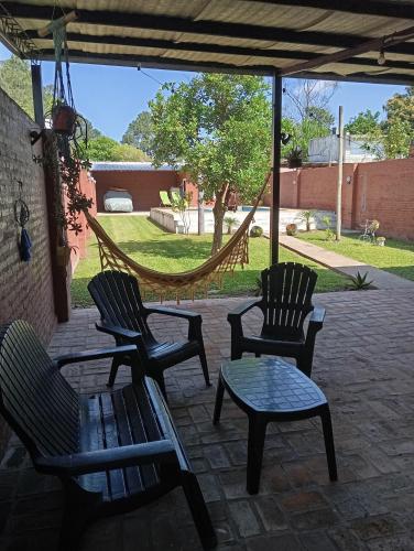 Casa con pileta frente a la Laguna Soto
