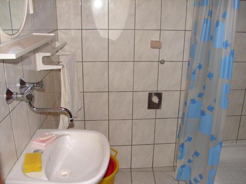 Apartments Dragan - Economy - image 9