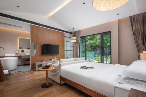 Dyed Mount Boutique Hotel-Sip Tea, Watch Rice Grow,A Cultural Stay in Yangshou Hills,Near West Stree - Yangshuo