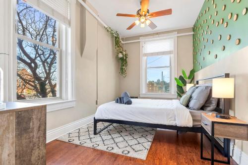 Swepson Guesthouse KING Sleep42 15BR 10BA 22Beds – Louisville, KY