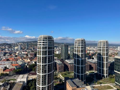 SAG 28 floor Panrama city free parking free wifi, Bratislava