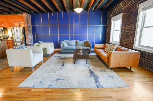 Swepson Guesthouse KING Sleep42 15BR 10BA 22Beds in Louisville, USA
