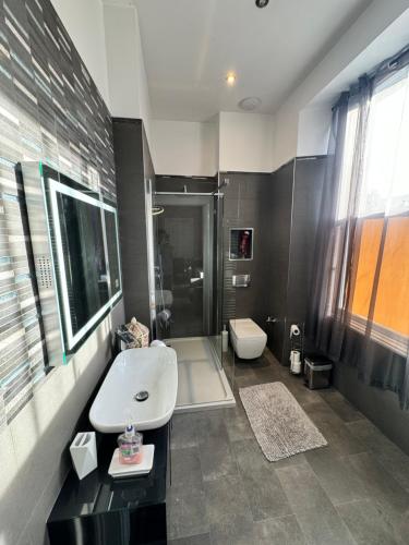 Luxury Family Room With Private bathroom in the heart of Edinburgh, Edimburgo (foto 7)