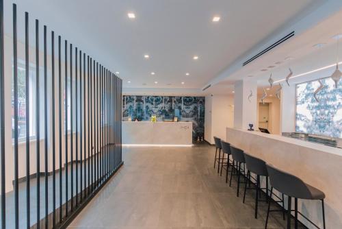 J Maluni City Hotel in Policlinico