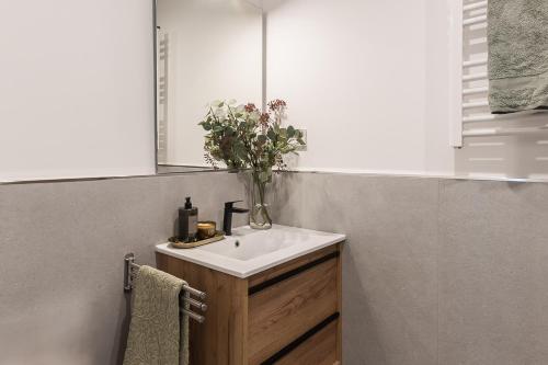 Two-Bedroom Apartment image 6