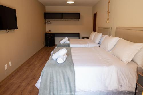 2 double beds