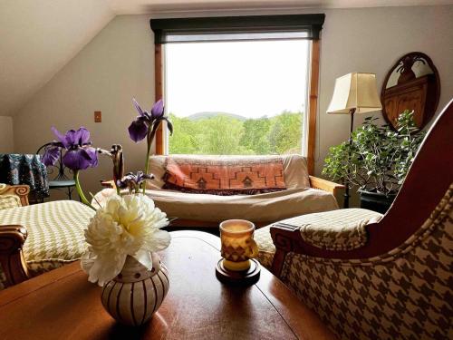 The Cottage and Loft at Blue Rivers - image 7