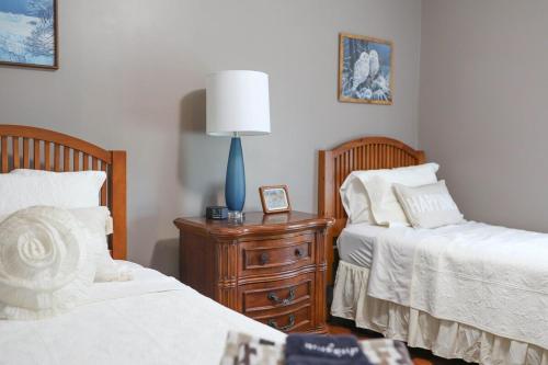 The Cottage and Loft at Blue Rivers - image 14