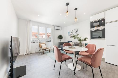 Homeclub Modern Flat by Prado Museum & Retiro Moratin V - image 7