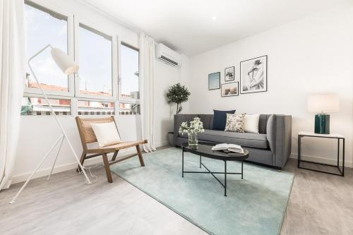 One-Bedroom Apartment image 10