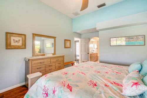 Tropical Cape Coral Villa on Canal with Lanai! - image 14