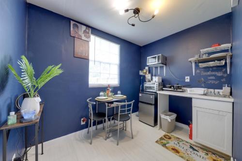 Pet-Friendly Fort Lauderdale Home 8 Mi to Beach! in ทามารัก (FL)
