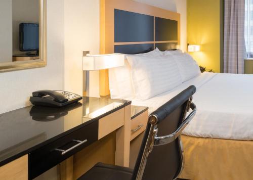 King Room with Sofa Bed
