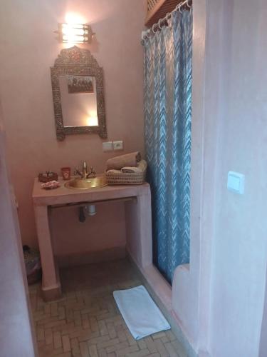 Twin Room image 1