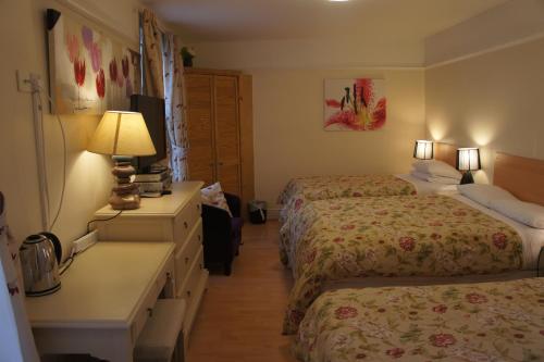 Amazon Guest House - image 14