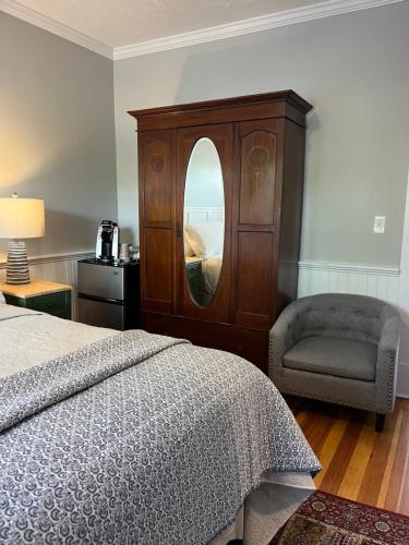 604209255 Abalonia Inn
