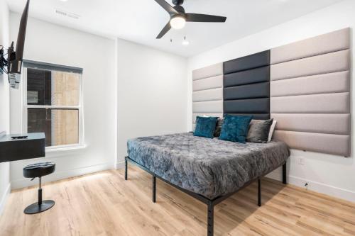 Amazing Views of Table Rock, Pvt Hot Tub, Theatre Room, Free Daily Tickets to Branson Attractions!