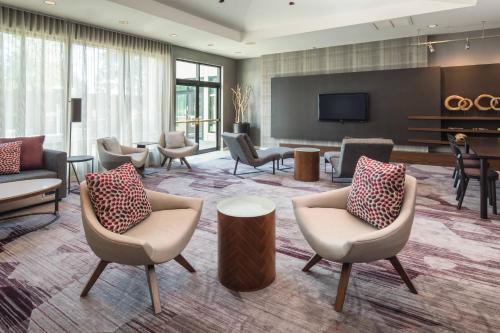 . Courtyard by Marriott Seattle Federal Way