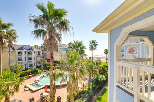 Walking Distance to Babes Beach Condo with Balcony in Galveston, USA