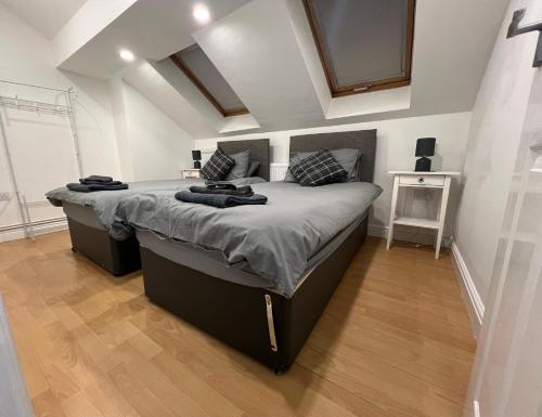 Cosy Penthouse suite happily sleeps up to five 3