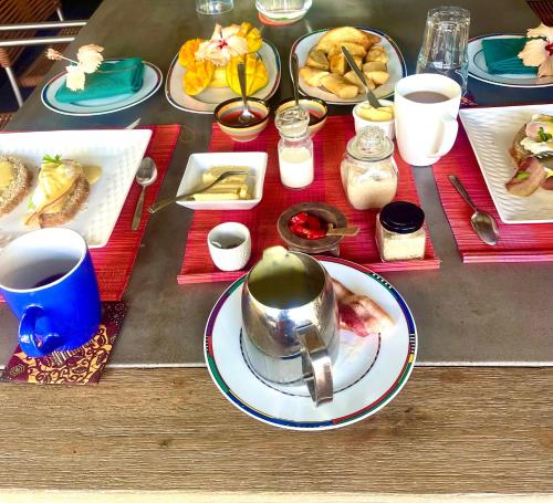 طعام و مشروبات, Viani Bay Dive Resort across from Taveuni in Rainbow Reef