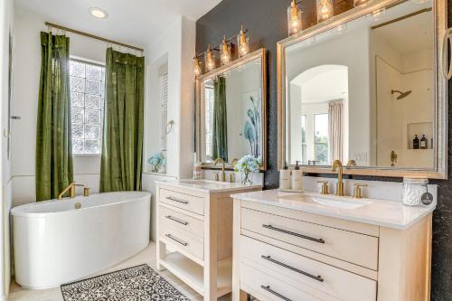 Pool Access and Private Patio Litchfield Park Home! in ลิตช์ฟิลด์พาร์ค