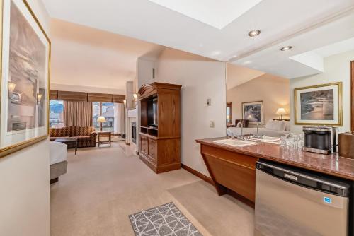 Double room, hydromassage bathtub