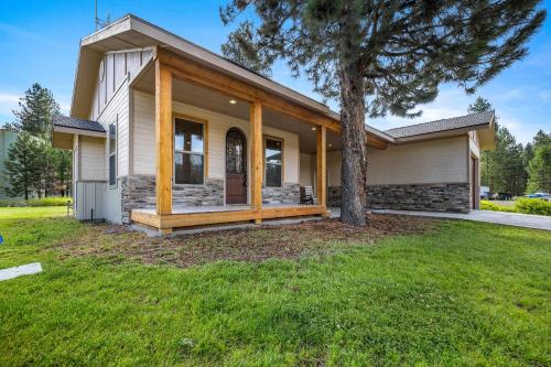 Bogie Bungalow - Walk to lake bar & restaurant - Near golf course - AC - Fireplace - Pet Ok - image 13