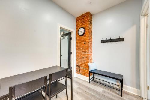 Central Philadelphia Apartment 3 Mi to Downtown in Philadelphia, USA