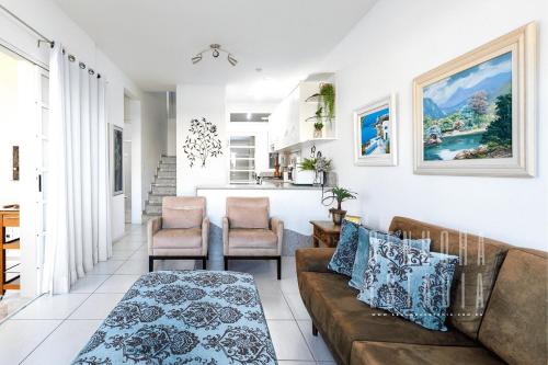 Dragon View Beach House Vista Mar Lagoa Praia Part in Mole Beach