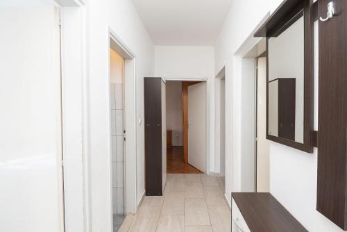 Apartment Davorka - image 5