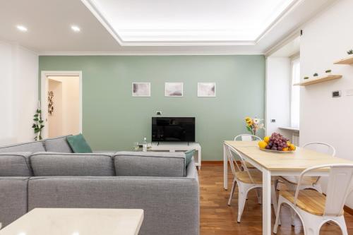 Hostly-Wood and Colors Rome Midtown-Just 7min to Colosseum, Rome (photo 9)