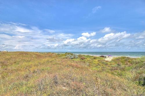 A Change In Latitude GC1009 in Port Aransas, USA